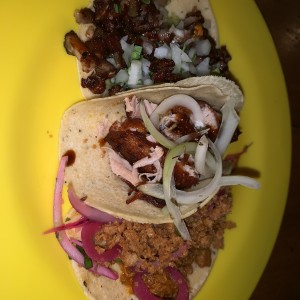 cochinilla pibil, panza, cochinito