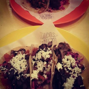 tacos de hongos