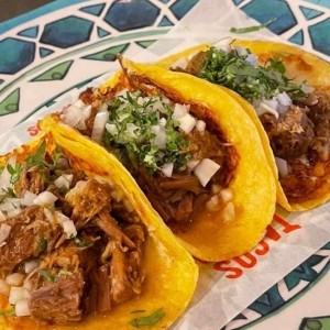 Tacos Tropicales - Carnitas