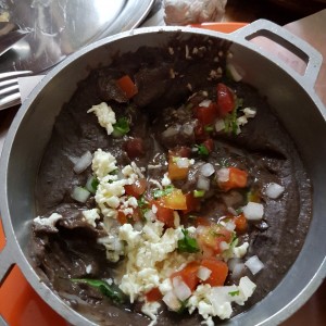 Deliciosos frijoles refritos 