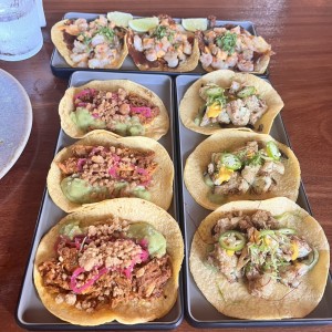 Chochinita pibil, coliflor y gobernador