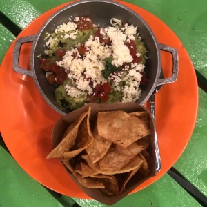 guacamole y nachos