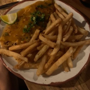 Filete de pescado con salsa de ajo