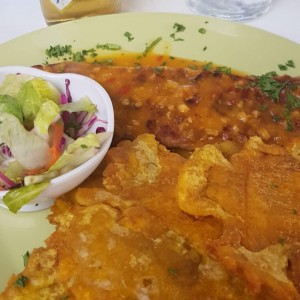 Filete de Pescado en Salsa de Ajo 