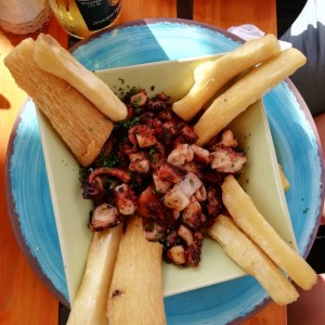 pulpo oliva y ajo