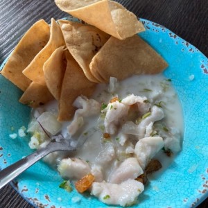 Ceviche de corvina con salsa de coco