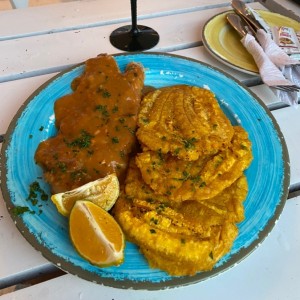 Filete de Pescado en Salsa de Ajo