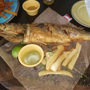 Pescado Frito entero