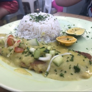 pescado al curry con arroz con coco