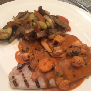 filete a lo macho con vegetales