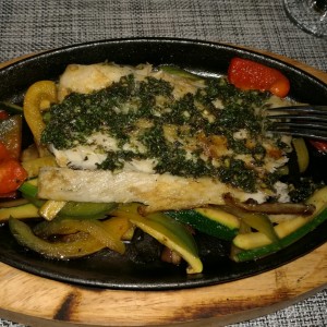 Pescado a la parrilla con Chimichurri