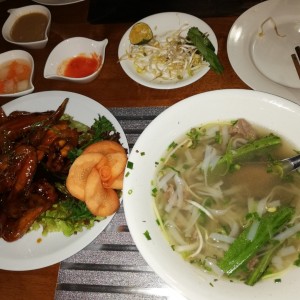 alitas de tamarindo y pho