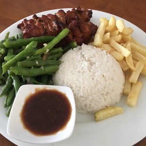 puerco con esparragos arroz y papas