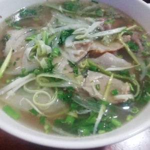 pho de carne mixta