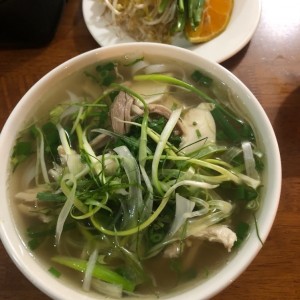 pho de pollo 