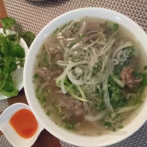 pho con carne salteada