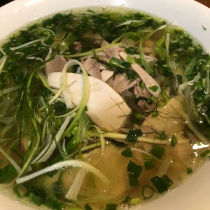 pho de pollo