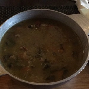 Sopa de la Casa con Trozos de Angus