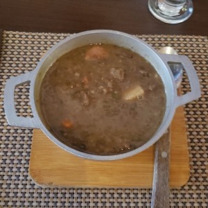 Sopa de Lenteja con carne