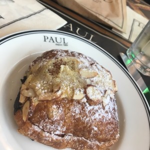 pan de almendras con chocolate