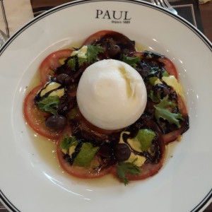 Ensalada de burrata bufalina