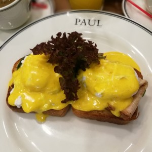 Huevos Benedictos 