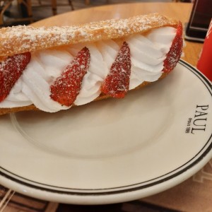 eclair de fresa