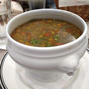 sopa de lentejas