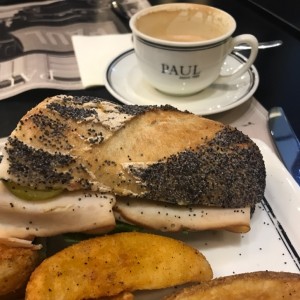 catalan sandwich con capuccino