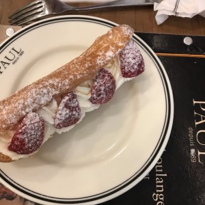 eclair de fresas