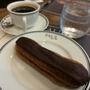 eclair de chocolate