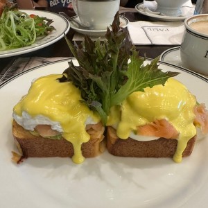 Oeufs Benedictine au saumon fume