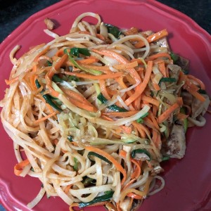 Phad Thai de Pollo