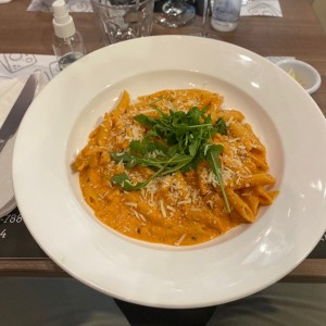 Penne salmone