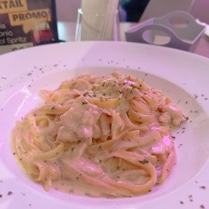 Paste - Fettucinne Alfredo Pollo