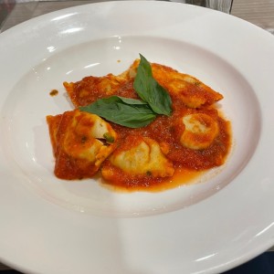 Ravioli pomodoro