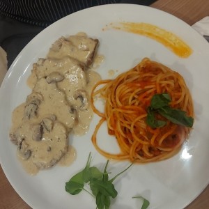 scaloppine di manzo con spagueti pomodoro