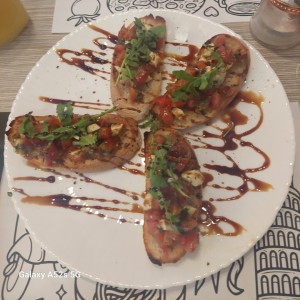 Antipasti - Bruschetta Caprese