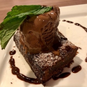 Dolci - Brownie con helado ?