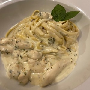 Fettuccine Alfredo