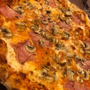 Pizze - Prosciutto e Funghi