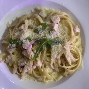 Pasta alfredo de pollo