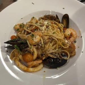 Spaghetti con Mariscos