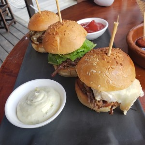 TRIO DE HAMBURGUESAS