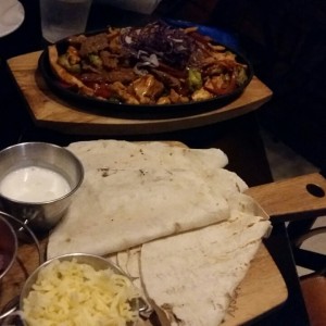 Platos Fuertes - Fajitas (2 Personas) Mixta