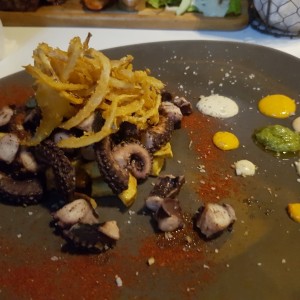 Platos Fuertes - Pulpo multicultural