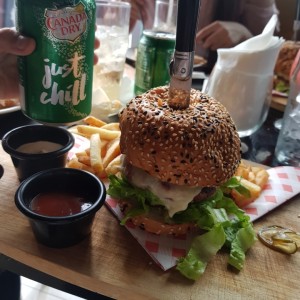 Platos Fuertes - Hamburguesa Peggy (1/4L)