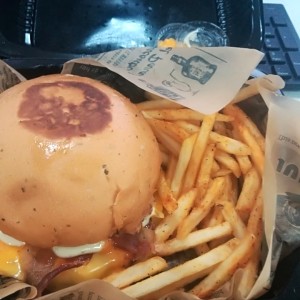 Hamburguesa La Gringuita