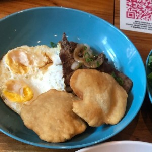 Bistec Encebollado