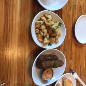 croquetas y popcorn chicken